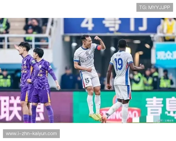 上海申花拉唐边路穿插制造机会：速度与默契点亮申城绿茵