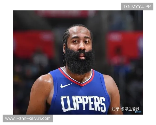 哈登高位策应送穿裹传球，76人完成漂亮配合